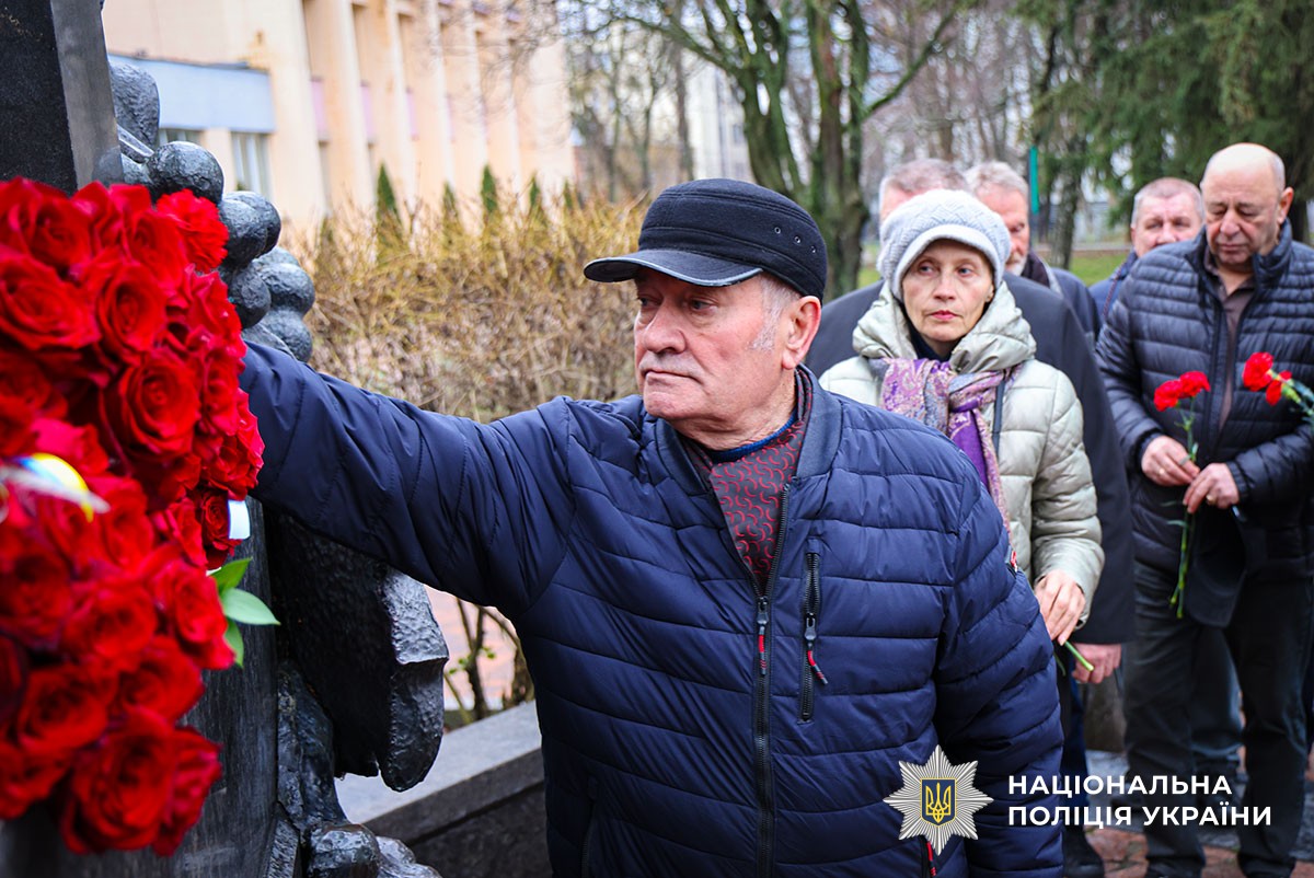 Учасники заходу із вшанування ліквідаторів ЧАЕС