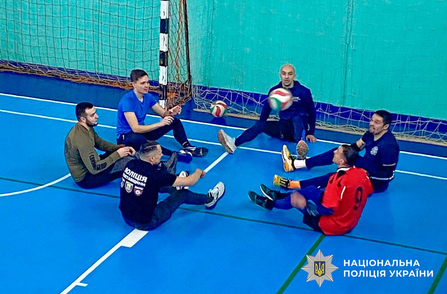 Відкрите тренування з волейболу сидячи серед ветеранів російсько-української війни. Команда МВС