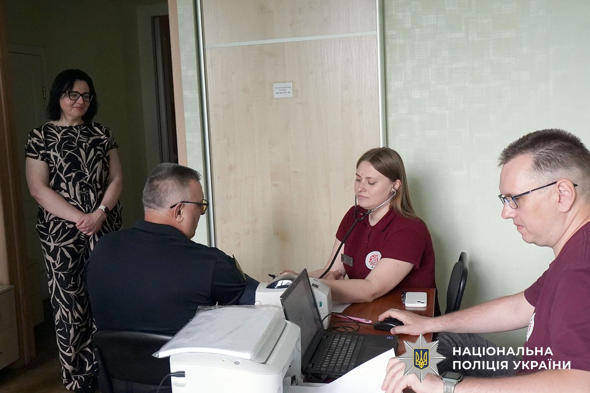 Поліцейські Полтавщини здали близько 20 літрів крові для поранених військових та важкохворих пацієнтів