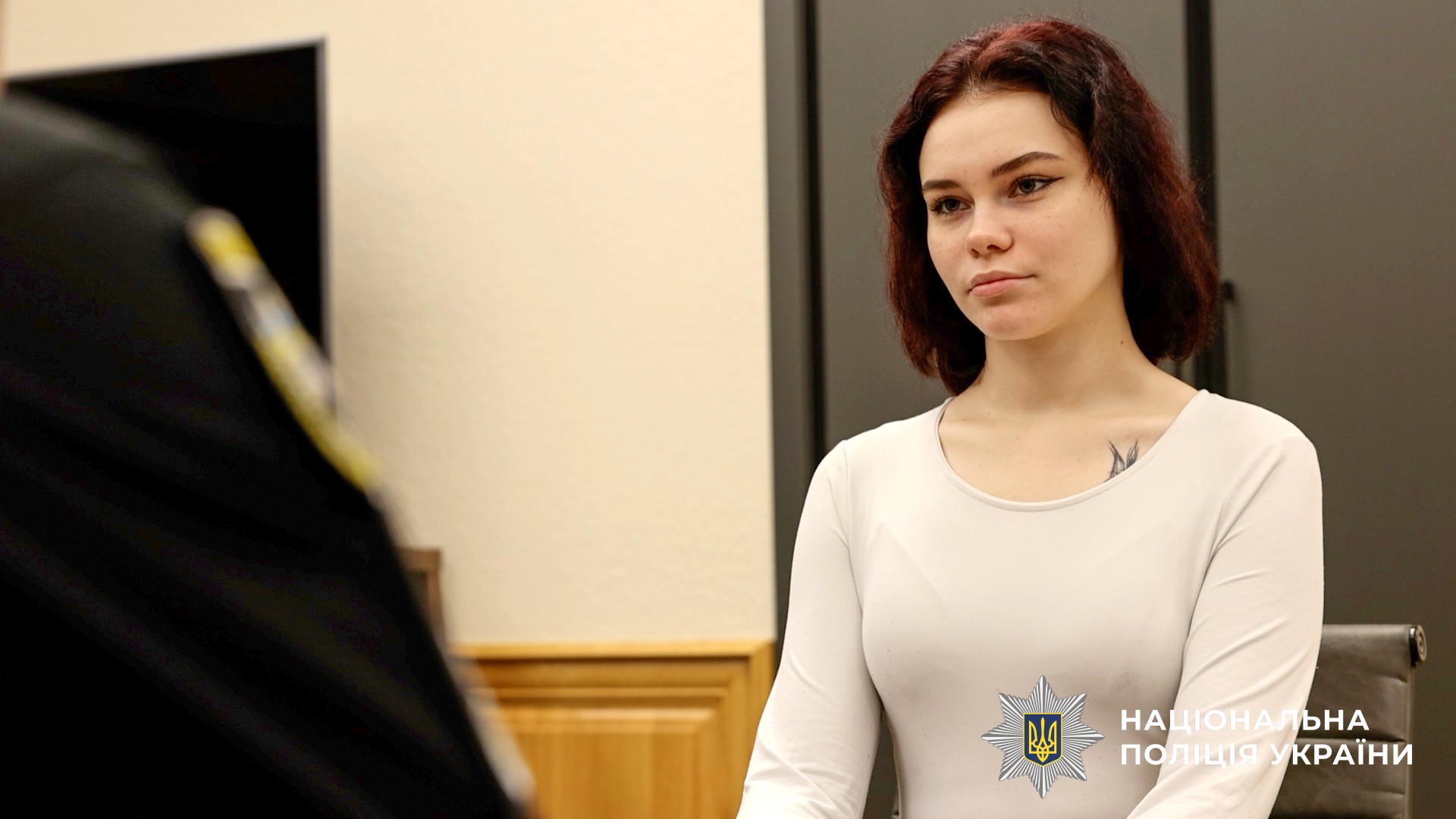 Генерал вітає дитину із святом