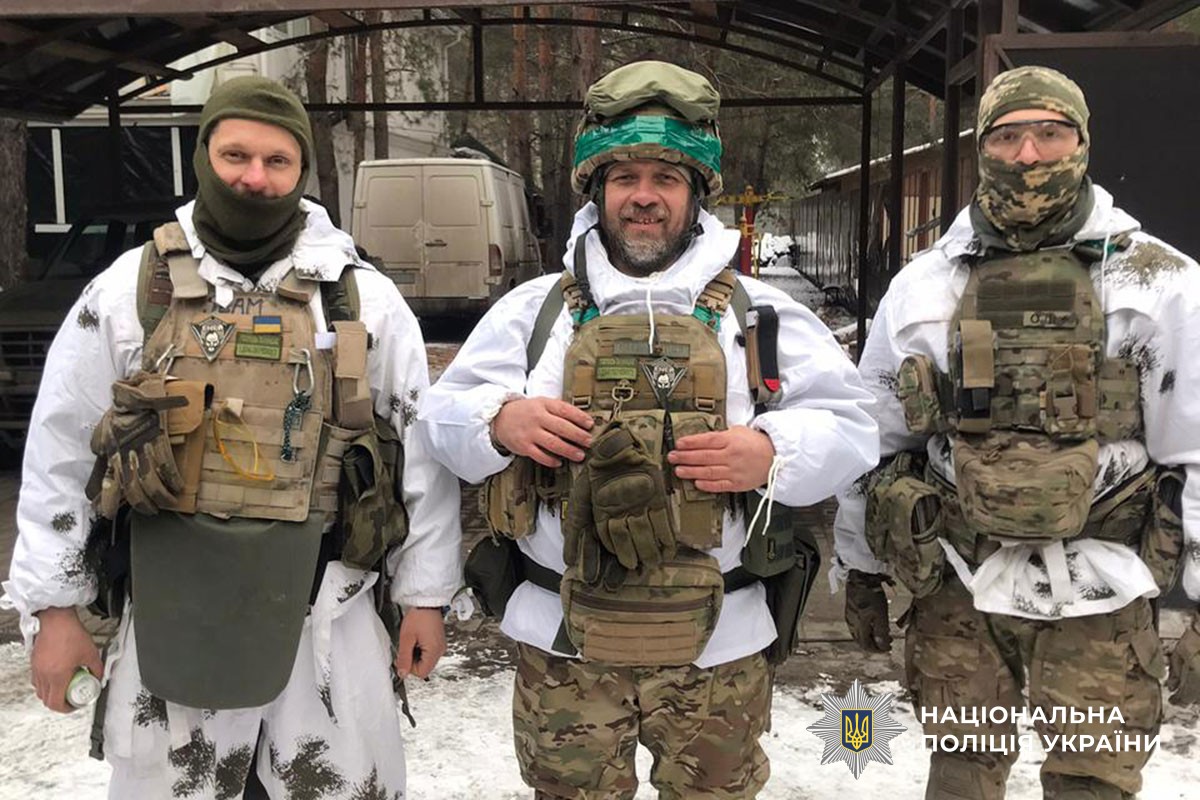 Михайло Главатських з побратимами на передовій