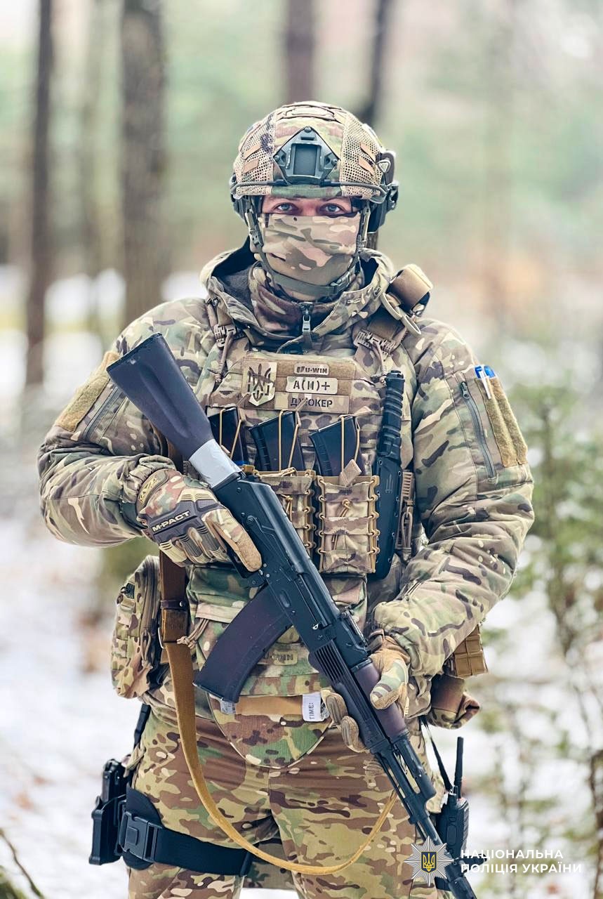 Вийшов з оточення ворога з важкими пораненнями після 12 днів боїв на Покровському напрямку: історія поліцейського з Полтавщини Андрія Лисенка