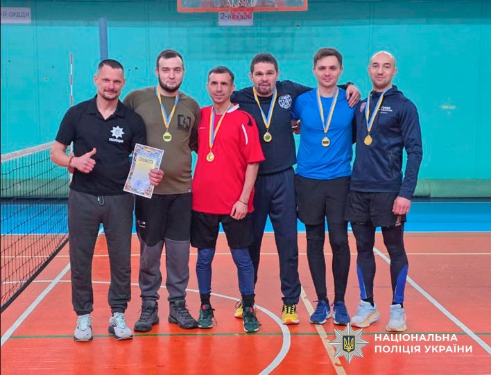 Відкрите тренування з волейболу сидячи серед ветеранів російсько-української війни. Команда МВС