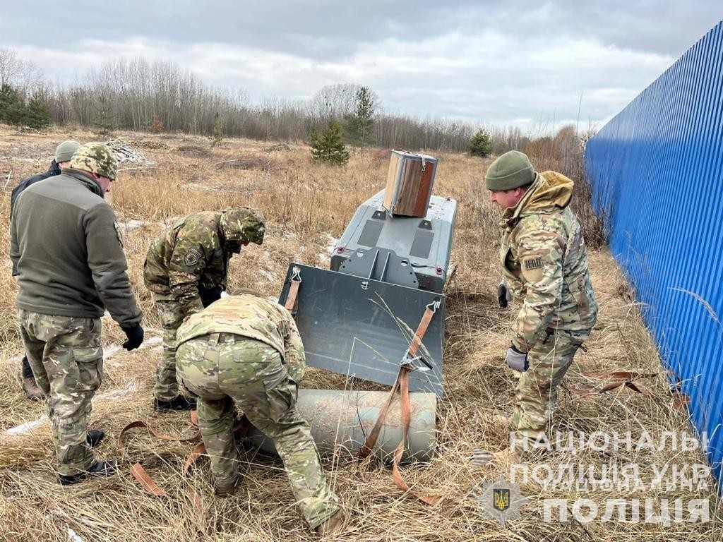 з початку року вибухотехніки нацполіції знешкодили близько 40 бойових частин крилатих ракет та понад 30 фугасних авіабомб