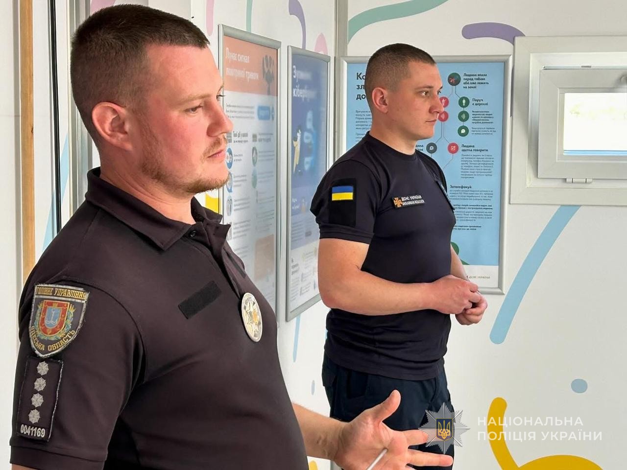Поліцейський офіцер громади Вікторівського старостинського округу Павло Орлов і співробітник Державної служби з надзвичайних ситуацій провели пізнавальний урок з безпеки дорожнього руху, мінної та пожежної безпеки