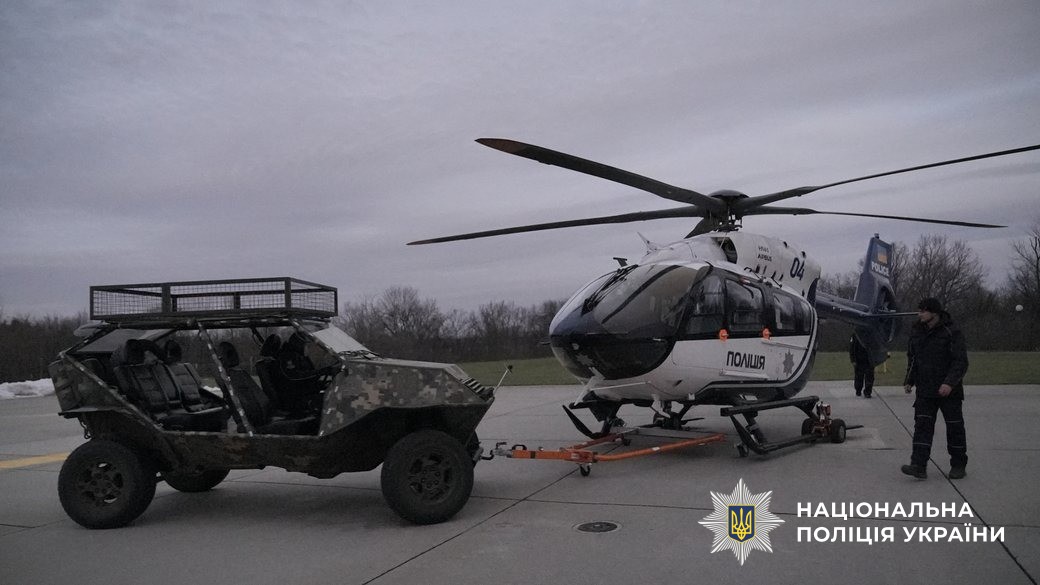 пілоти нацполіції за майже два роки здійснили понад сім тисяч евакуаційних рейсів
