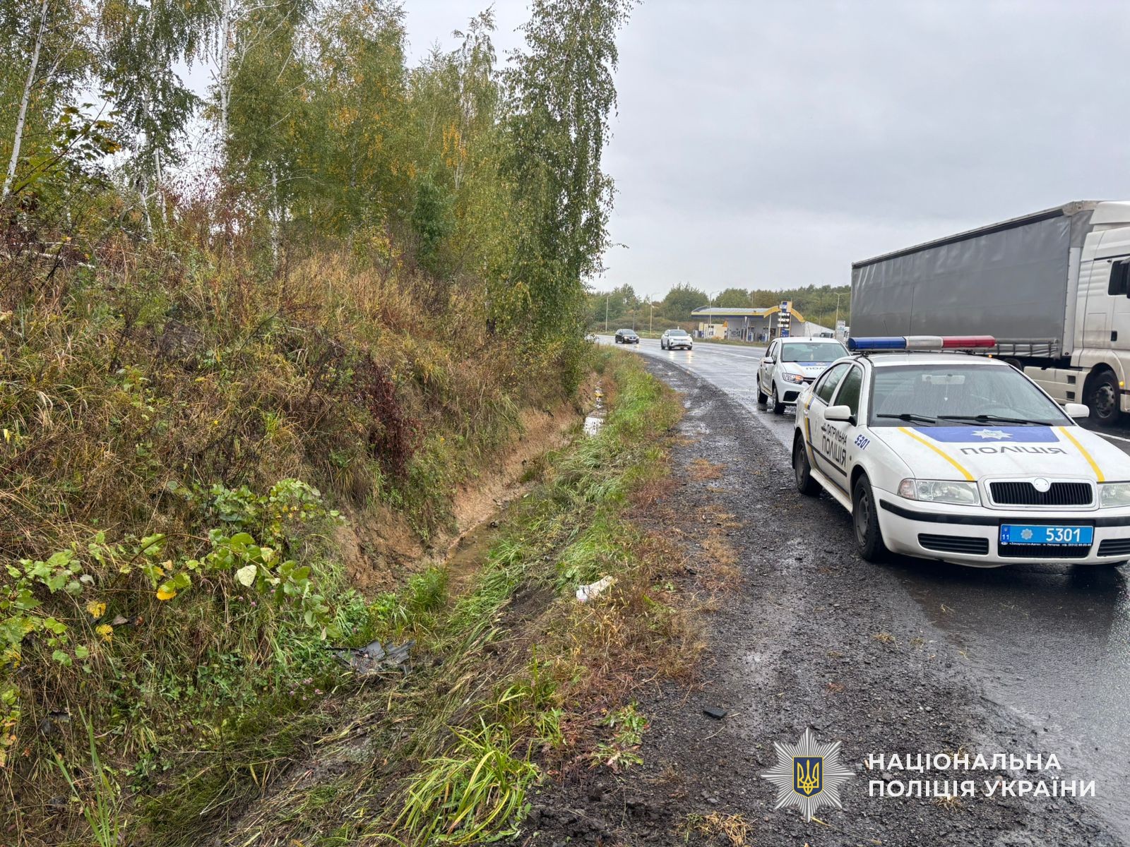 Поліцейське авто на місці події