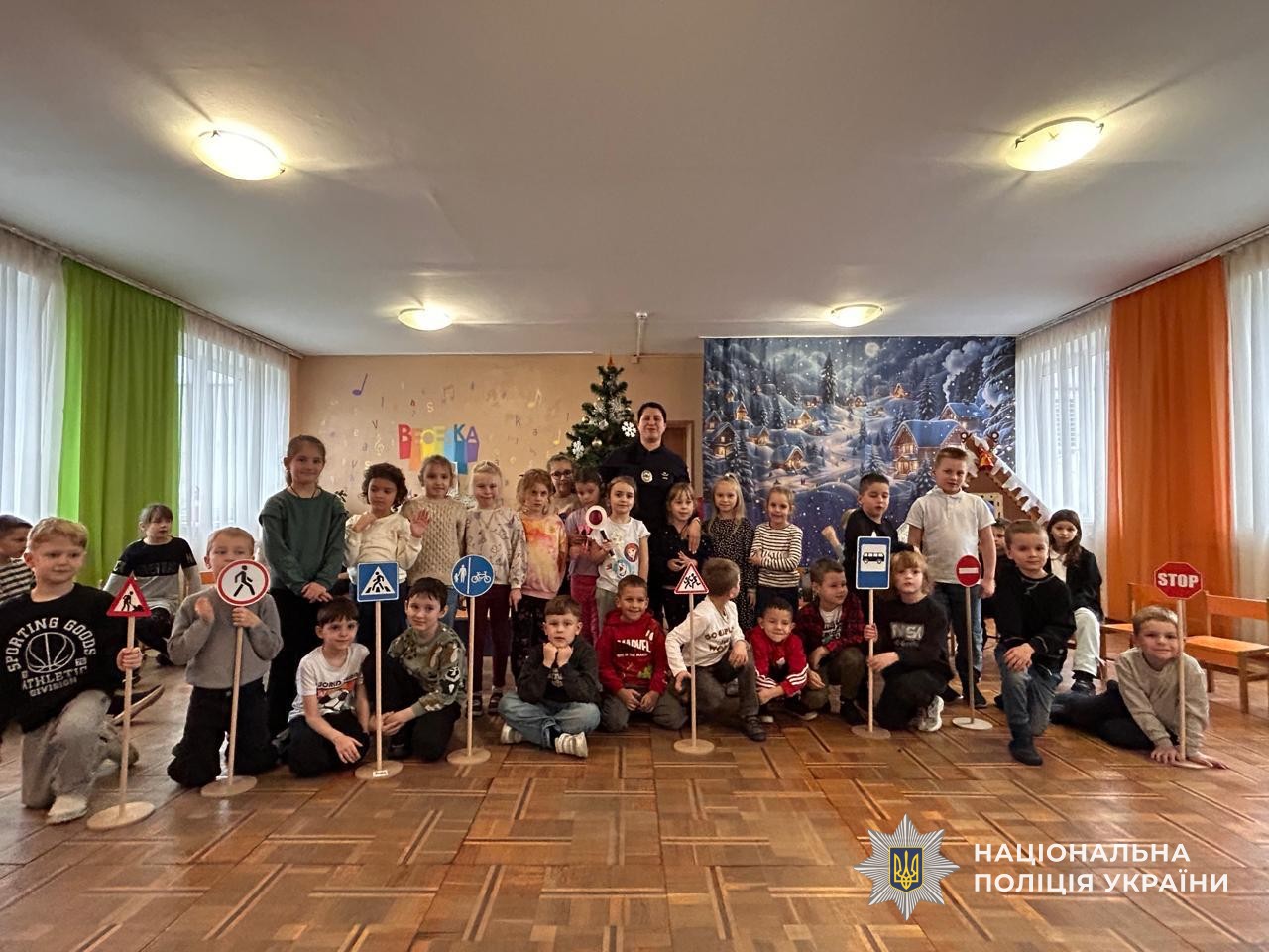 Тетяна Варга під час профілактичних заходів із дошкільнятами Ужгорода