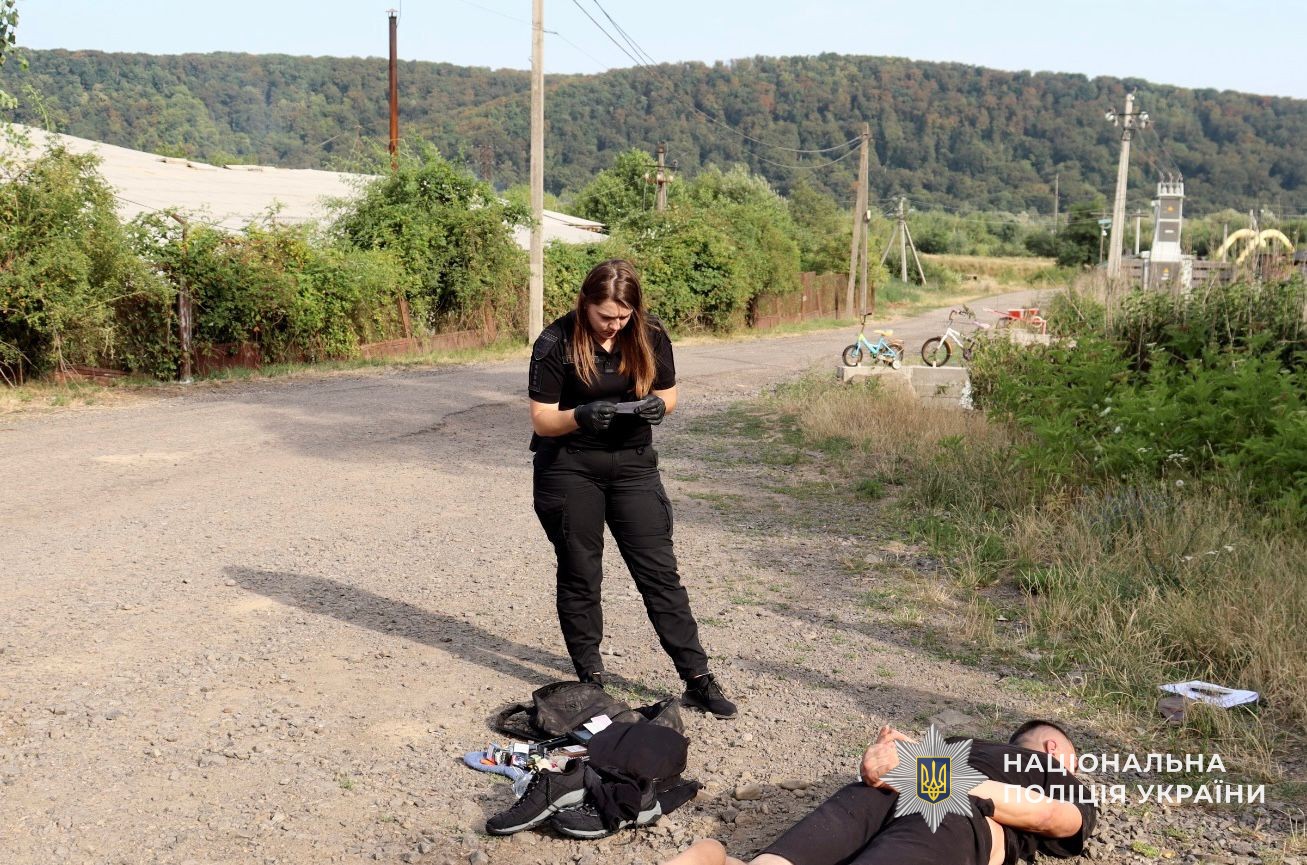 Наталія Боднар на місці здійснення слідчих дій