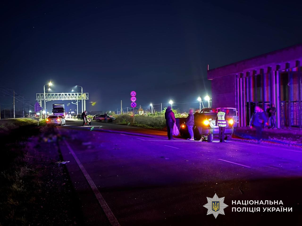 Поліція працює на місці смертельної ДТП в Невицькому