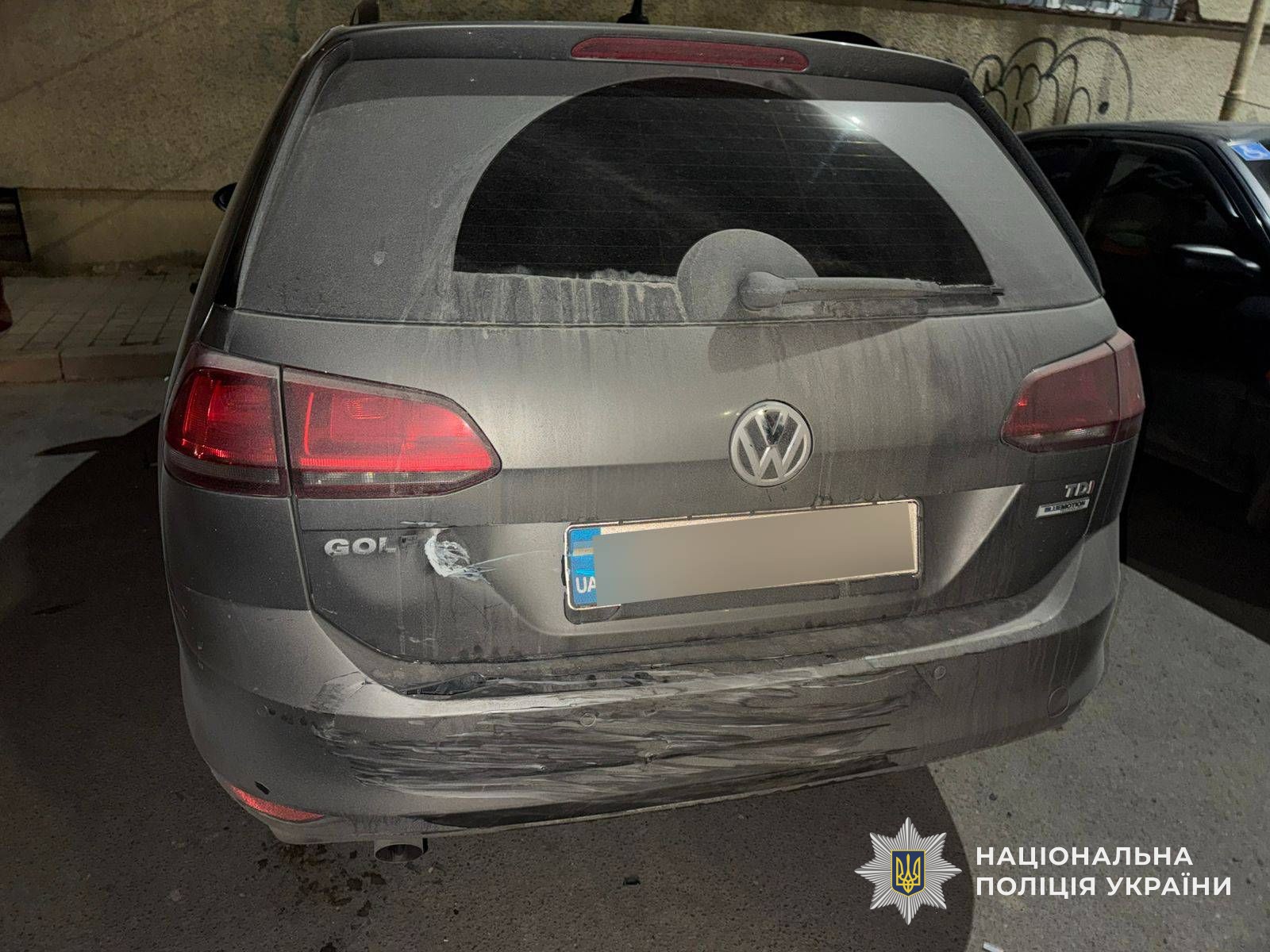 «Volkswagen Golf», який було пошкоджено внаслідок ДТП