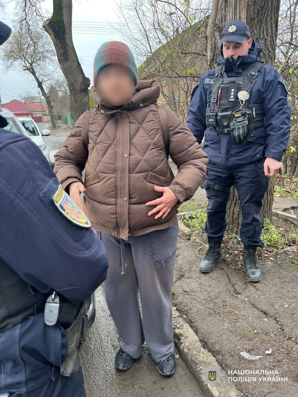 Поліцейські разом із фігуранткою