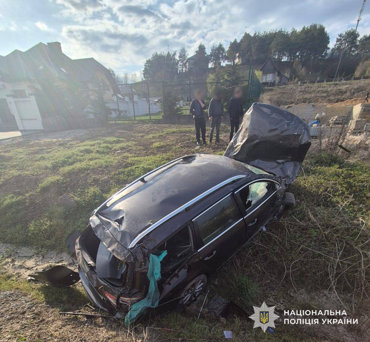 автомобіль, який потрапив у аварію