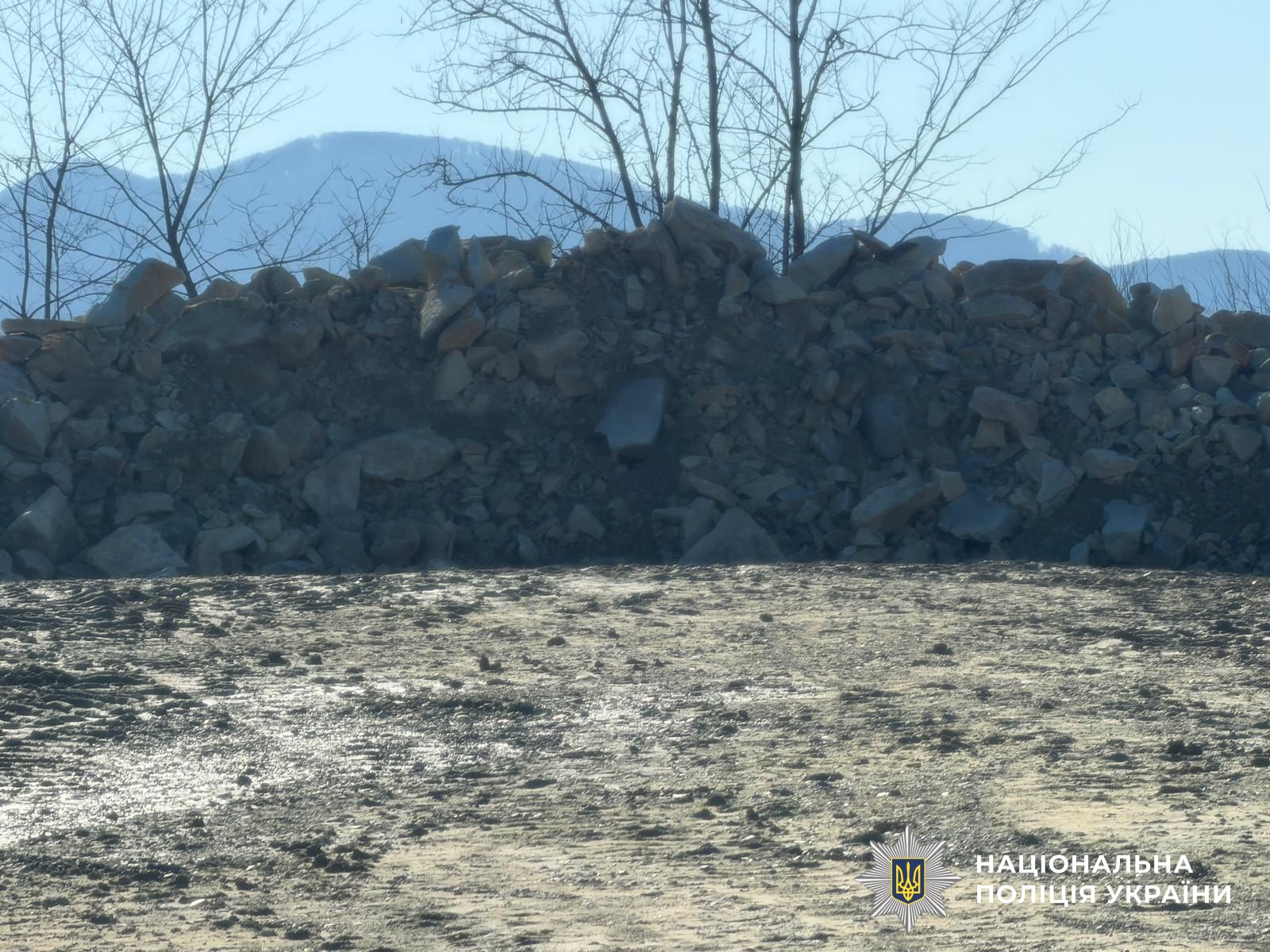 місце, де видобували незаконно корисні копалини