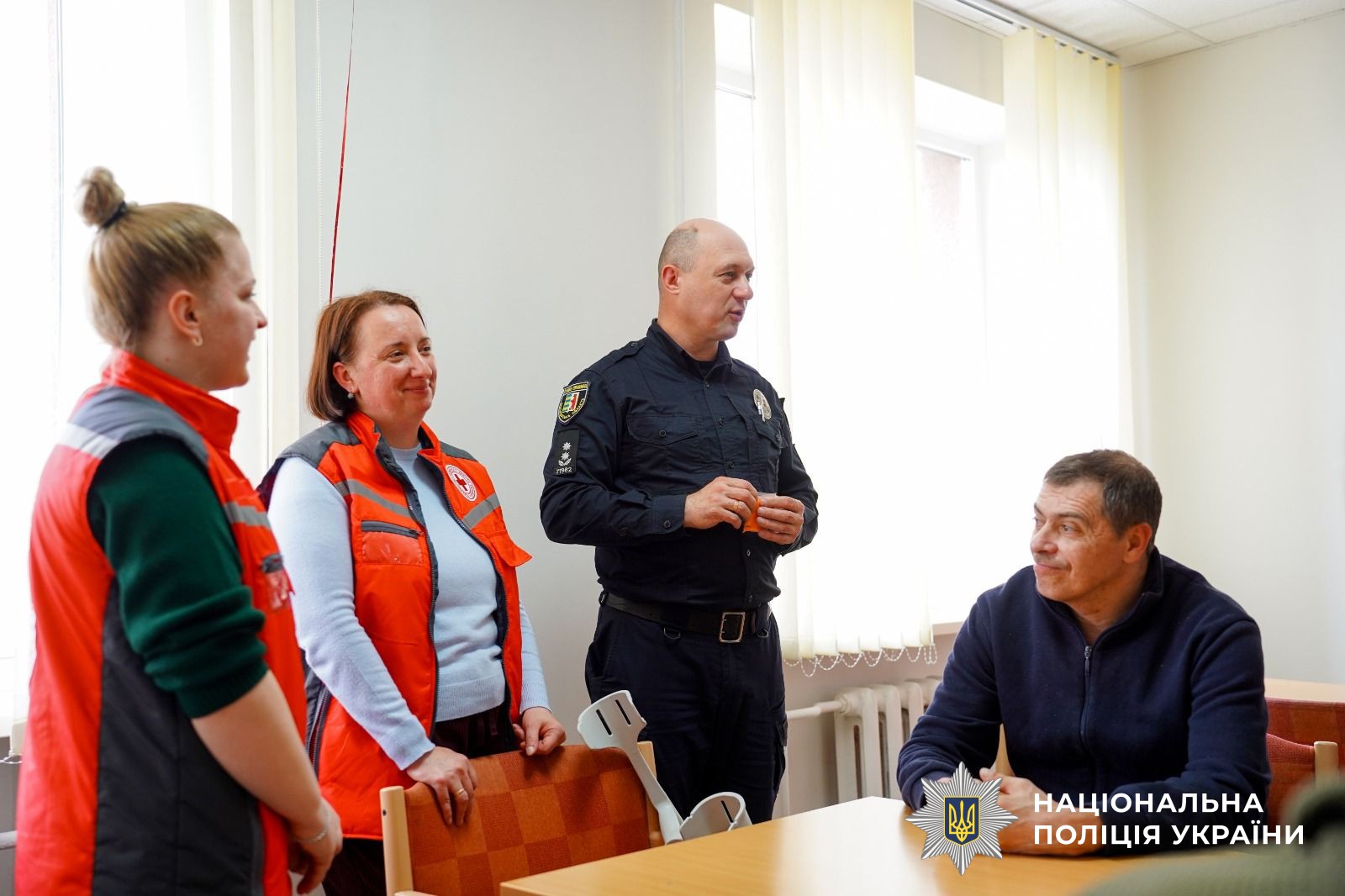 Захід проводили члени Закарпатської обласної організації Товариства Червоного Хреста України – менеджер проєкту «Психічне здоров’я та психосоціальна підтримка» Бачинська Квітослава та психолог Галинець Катерина