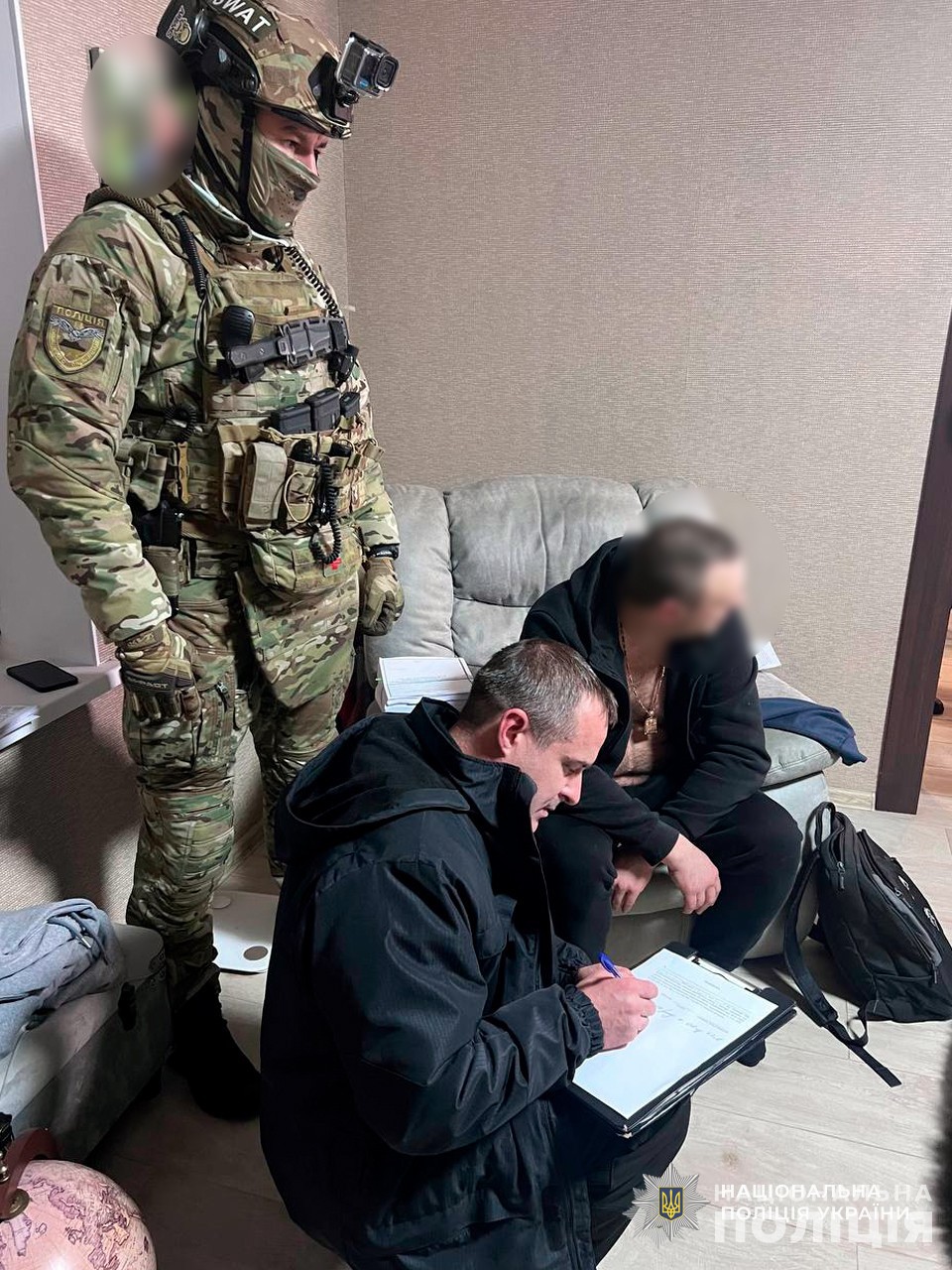 поліція знешкодила угруповання «біле братерство», яке збувало на дніпропетровщині наркотики з річним прибутком у 50 млн грн.