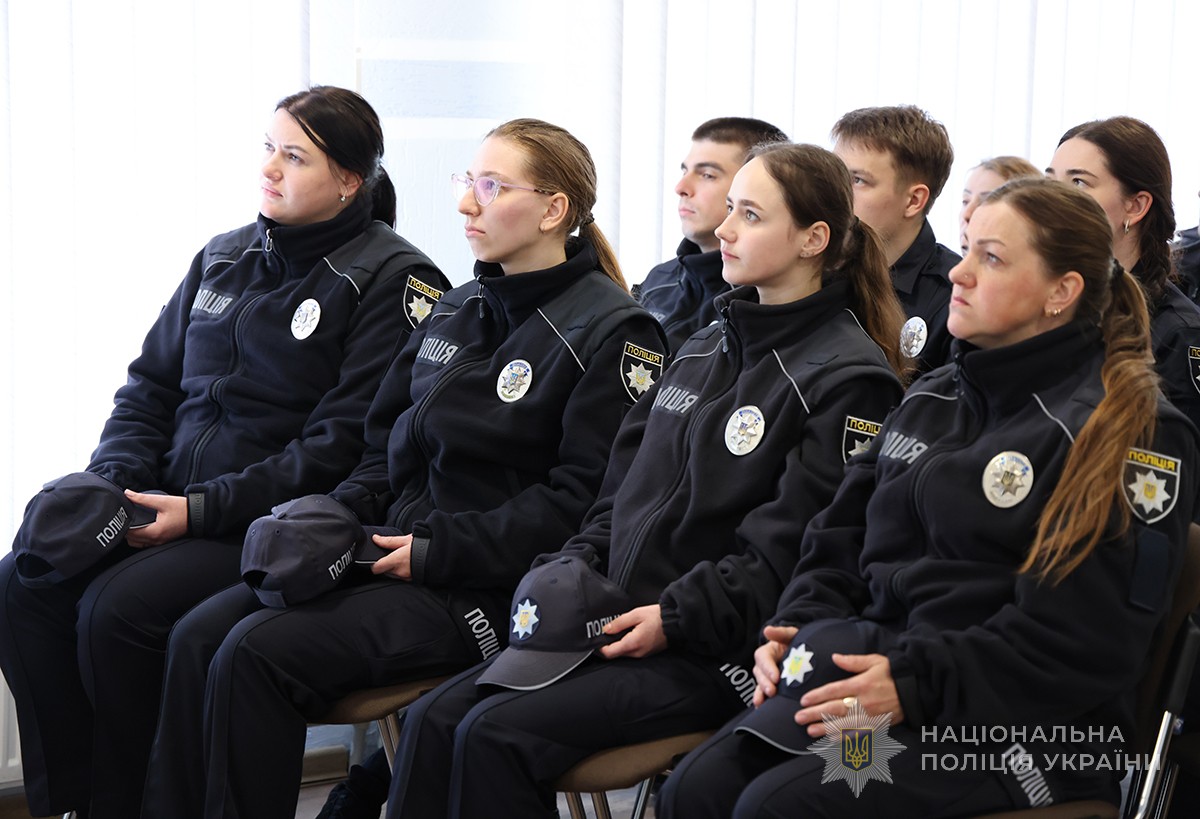 слухачі академії в залі