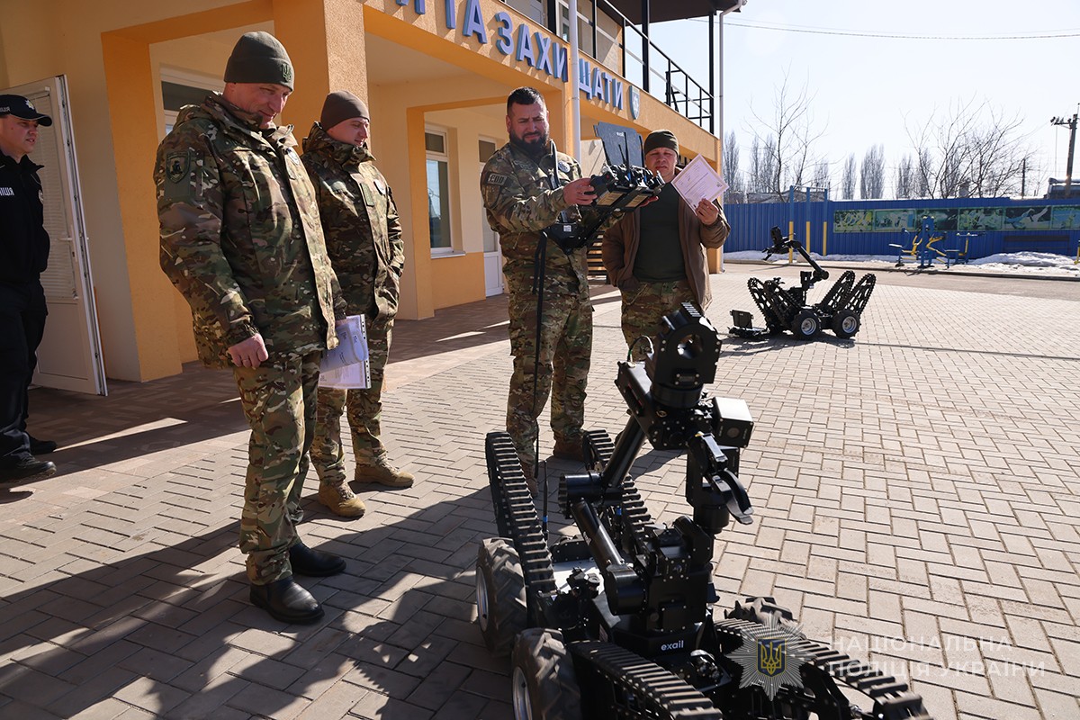 вибухотехніки вивчають техніку