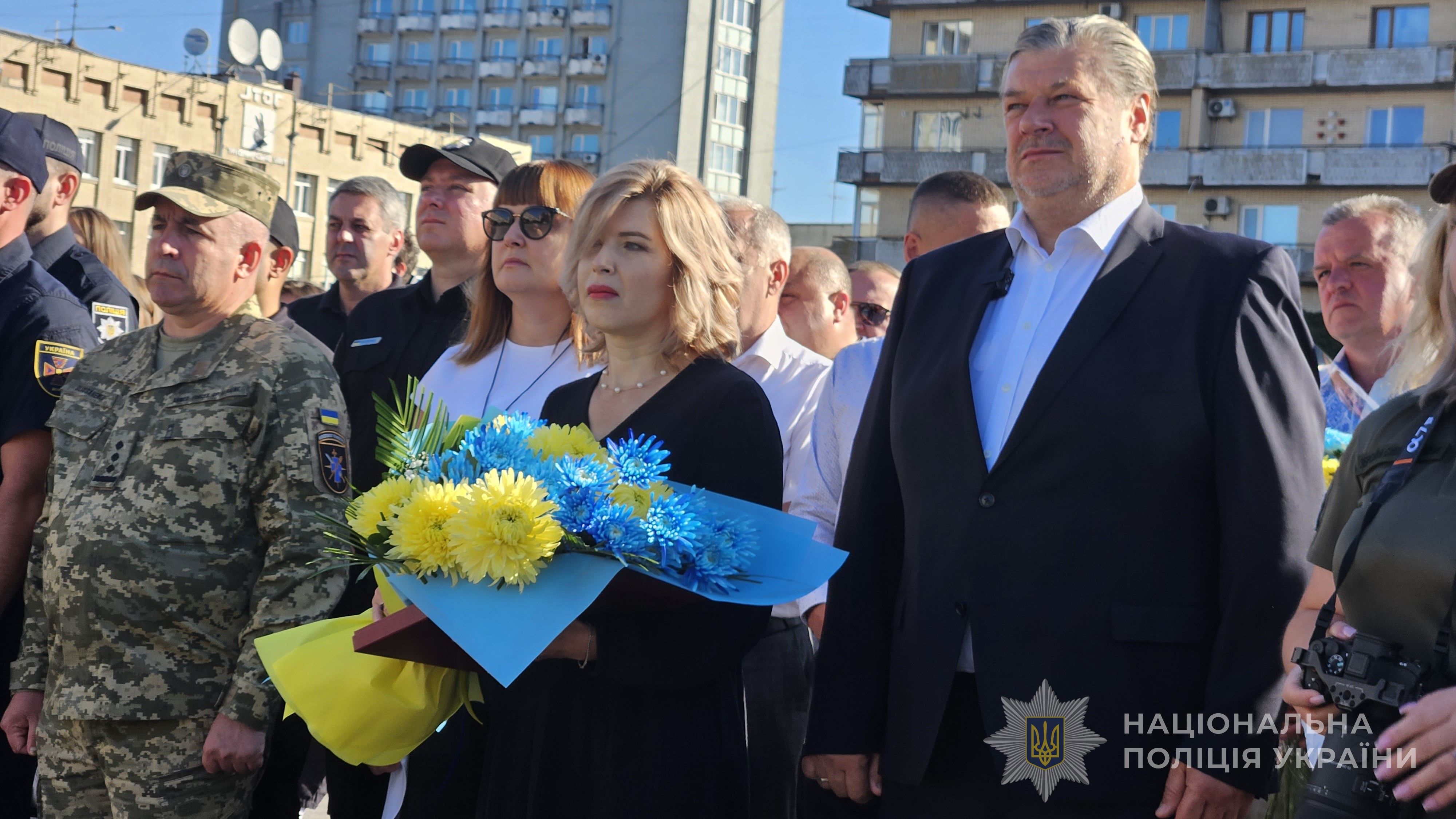 представники влади та правоохоронних структур