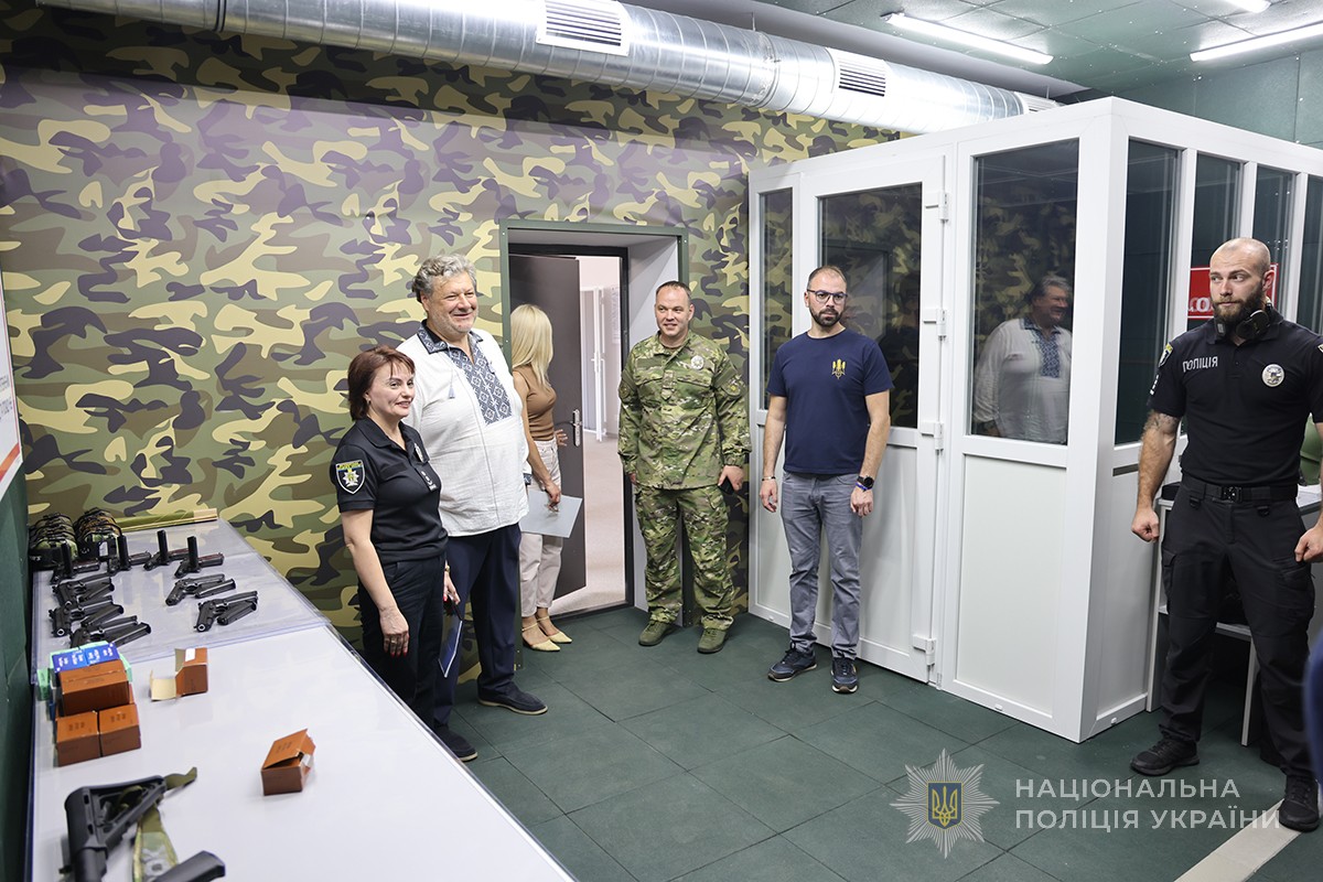 гості в стрілецькому тирі