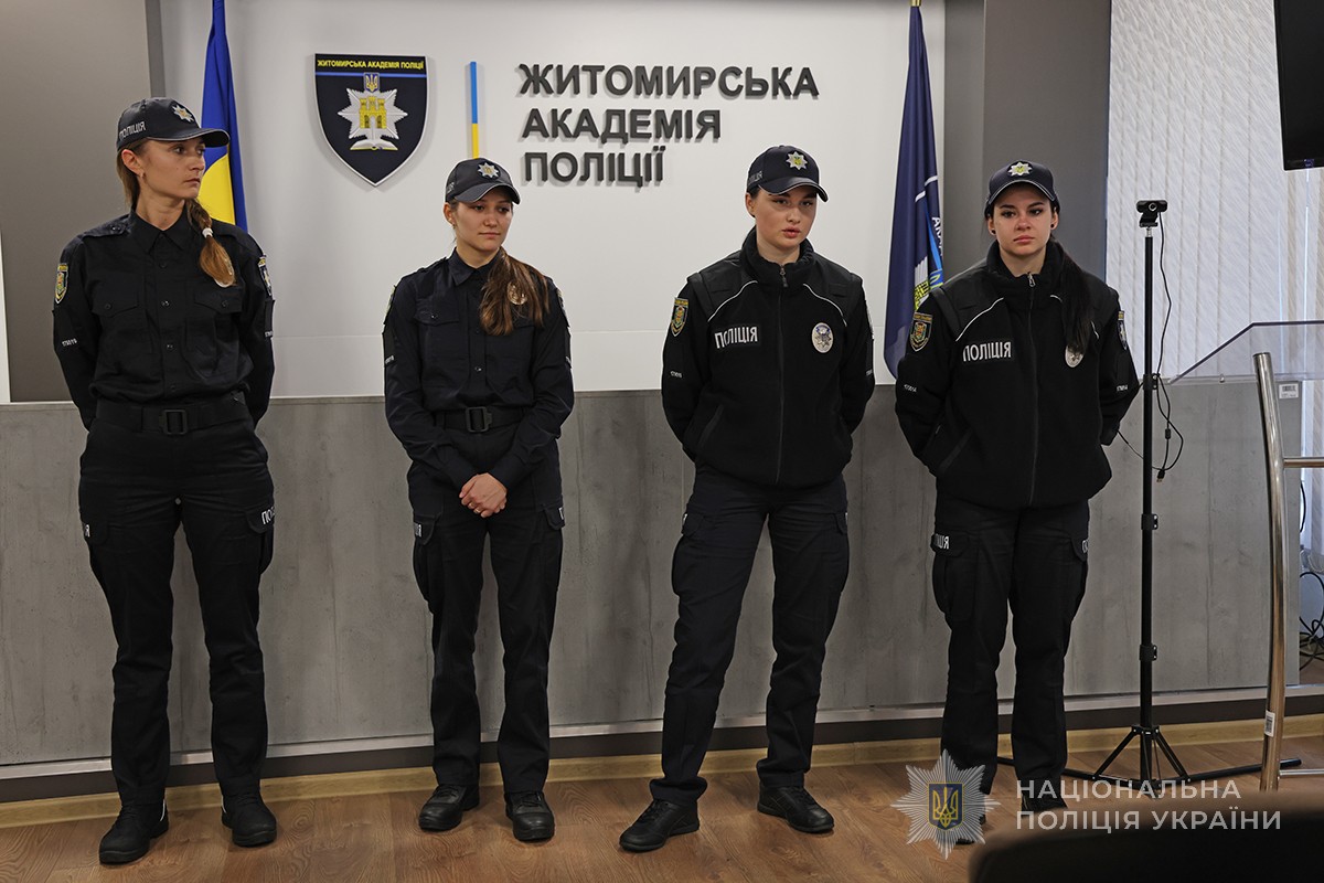 слухачі академії відповідають на питання