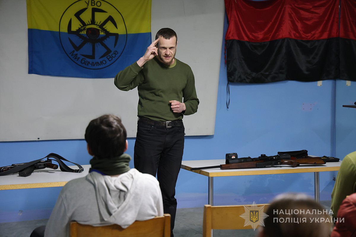 Сліпченко виступає перед дітьми