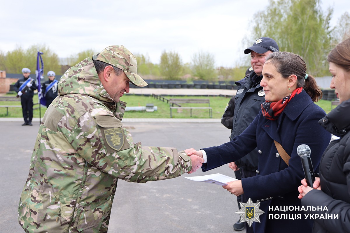 вручення сертифікату вибухотехніку