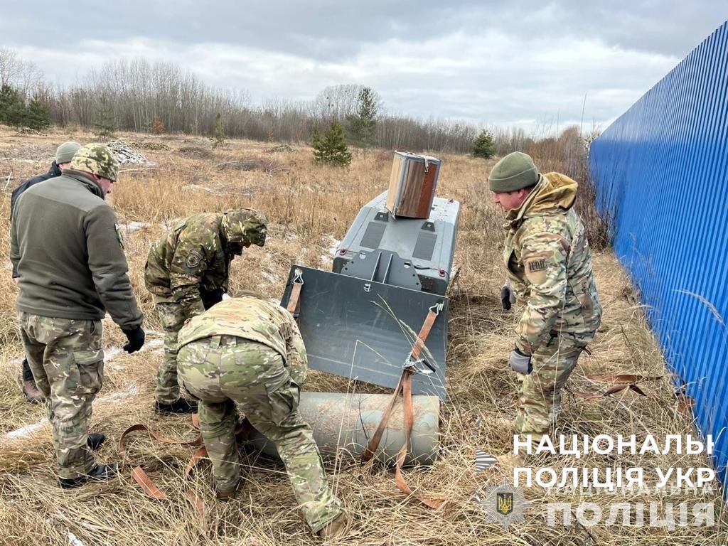 з початку року вибухотехніки нацполіції знешкодили близько 40 бойових частин крилатих ракет та понад 30 фугасних авіабомб