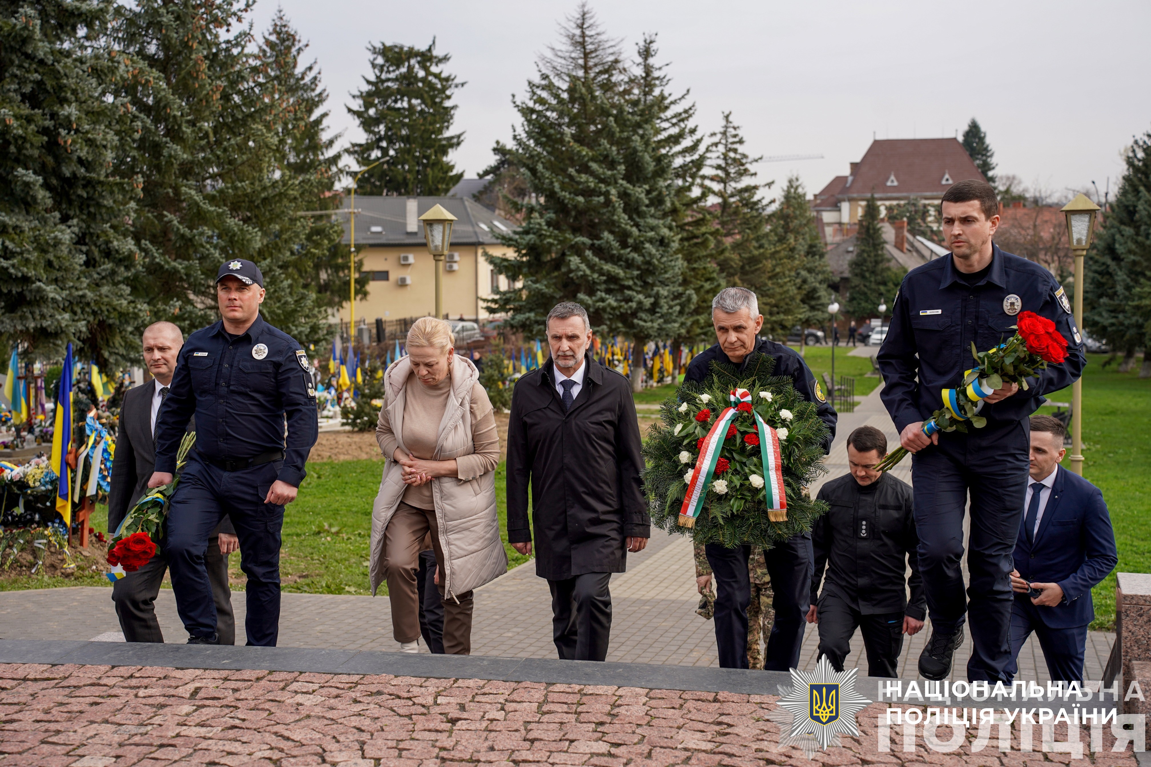 угорська поліція допомагатиме українській протистояти агресії росії – про це домовились керівники відомств країн іван вигівський та янош балог угорська поліція допомагатиме українській протистояти агресії росії – про це домовились керівники відомств країн іван вигівський та янош балог