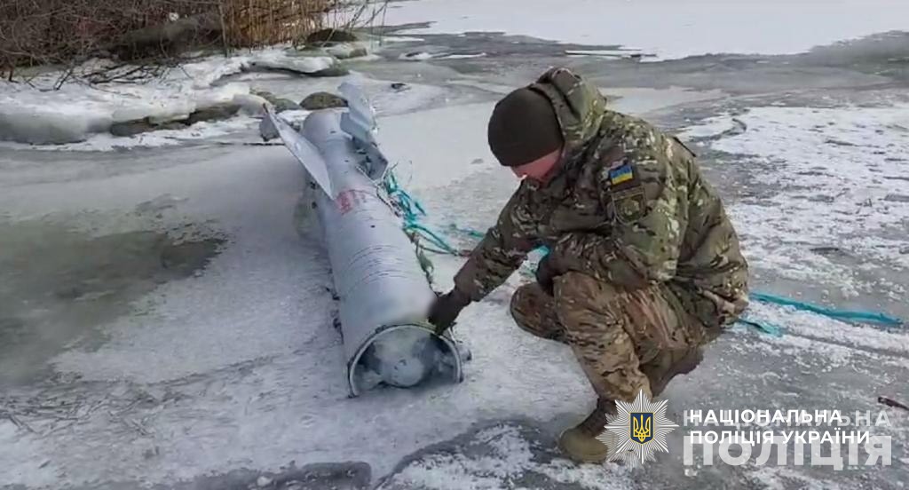 з початку року вибухотехніки нацполіції знешкодили близько 40 бойових частин крилатих ракет та понад 30 фугасних авіабомб