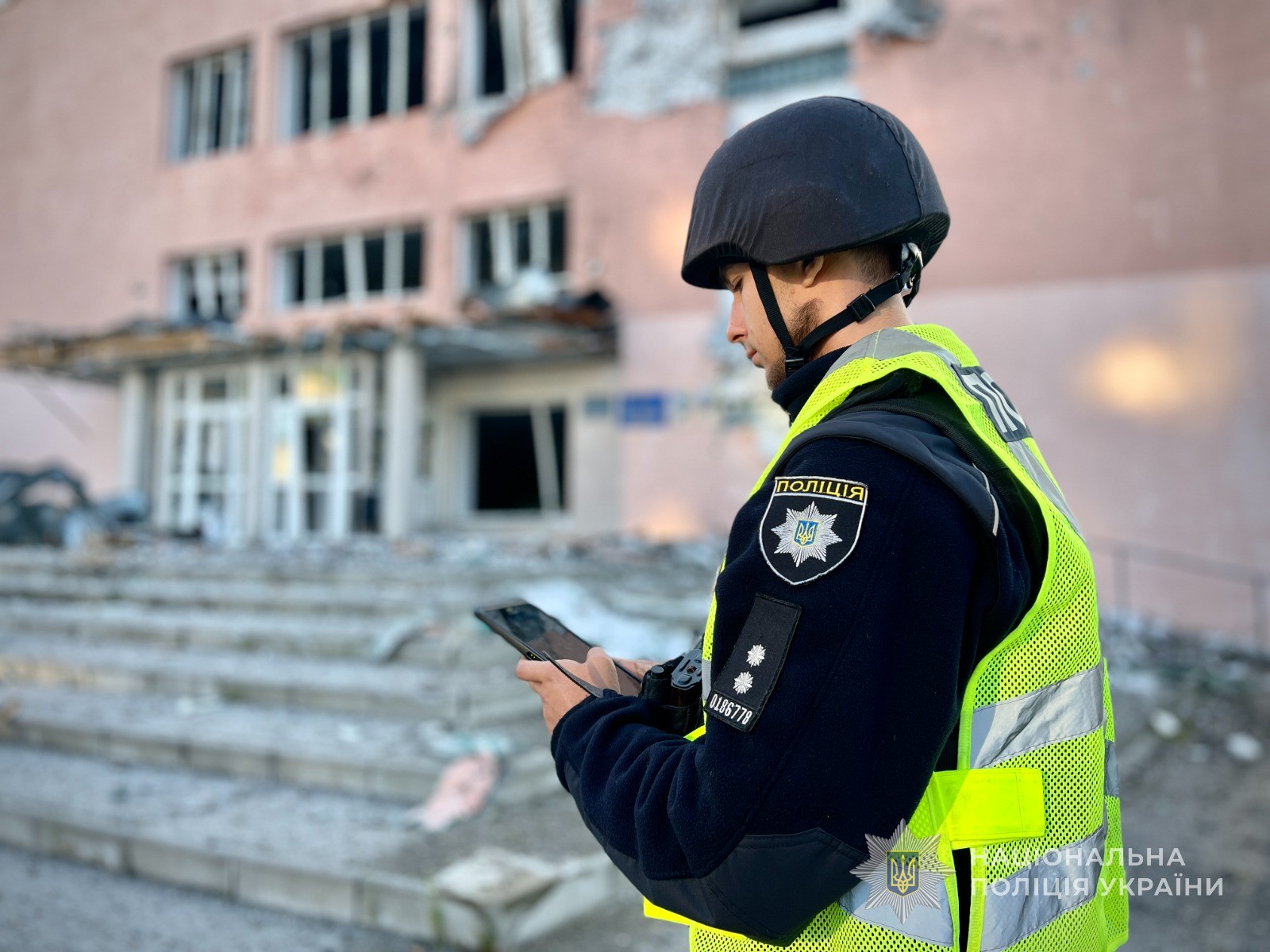 Троє поранених внаслідок ворожих обстрілів Сумщини: поліцейські документують злочини рф