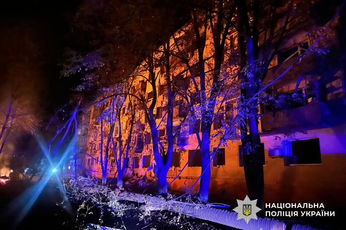 зруйнована будівля