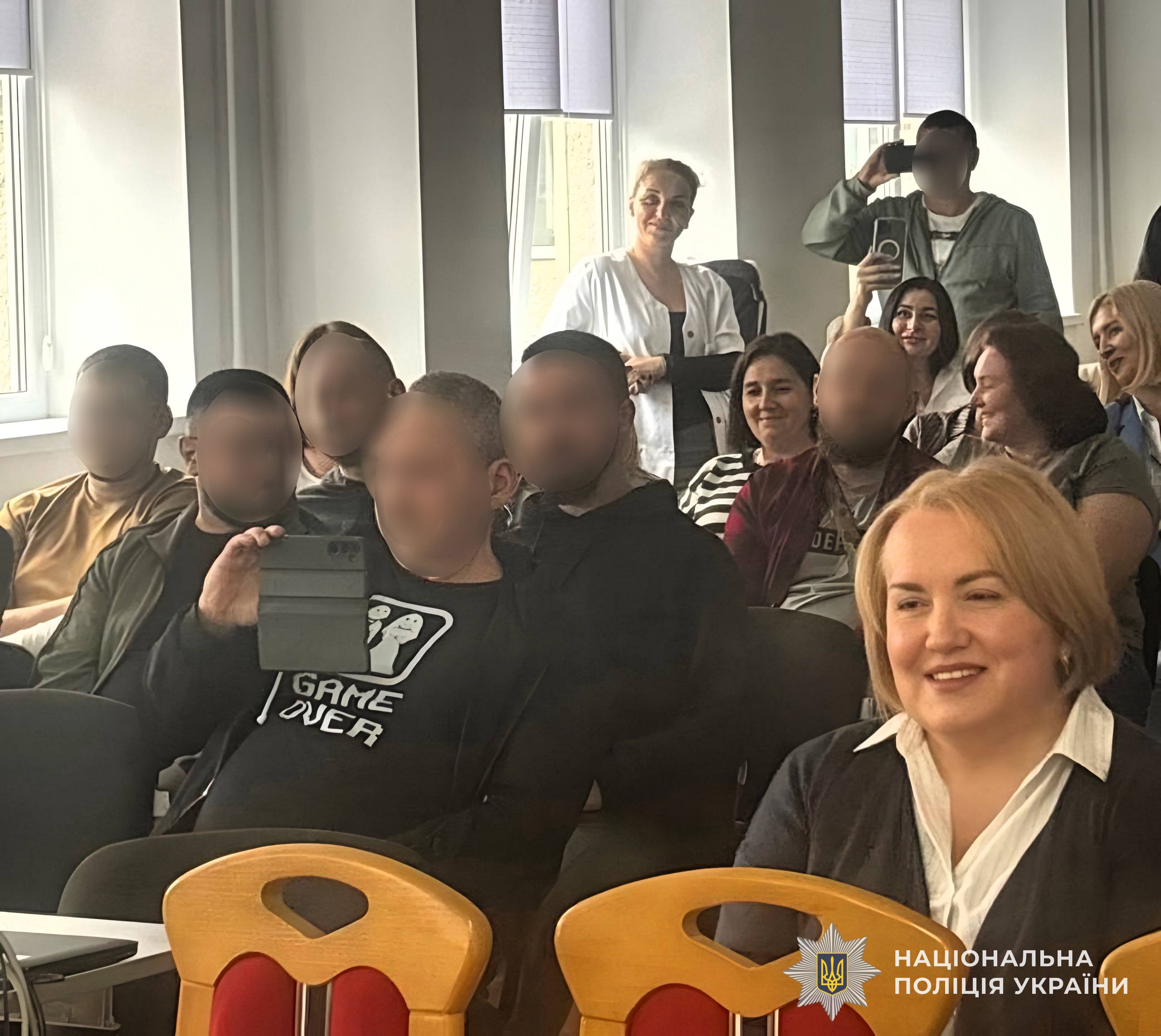 Українська пісня з латиноамериканським «присмаком» для поранених поліцейських Львівщини