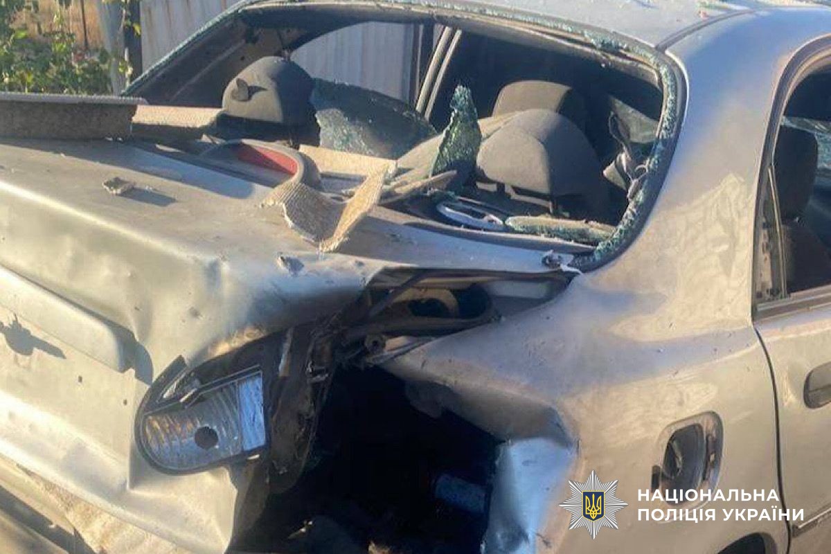 внаслідок російської атаки пошкоджено автомобіль