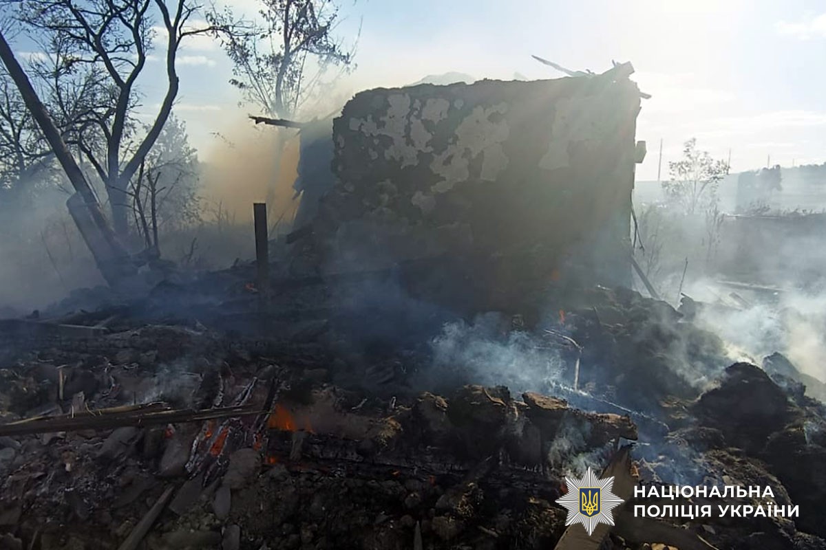 Одна стіна залишилась від будинку