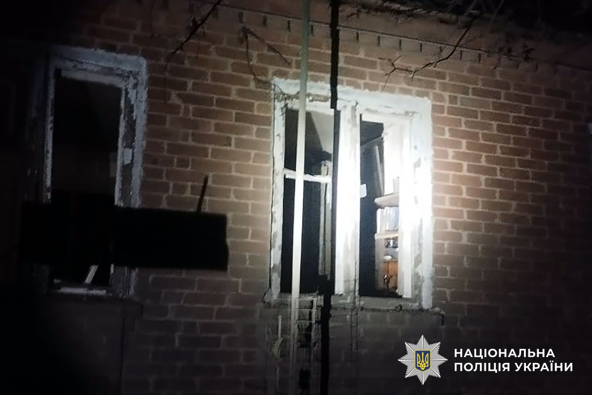 Розбиті вікна в будинку