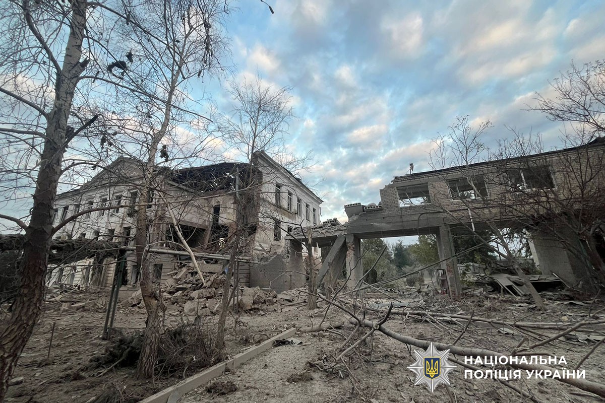 Зруйнована будівля