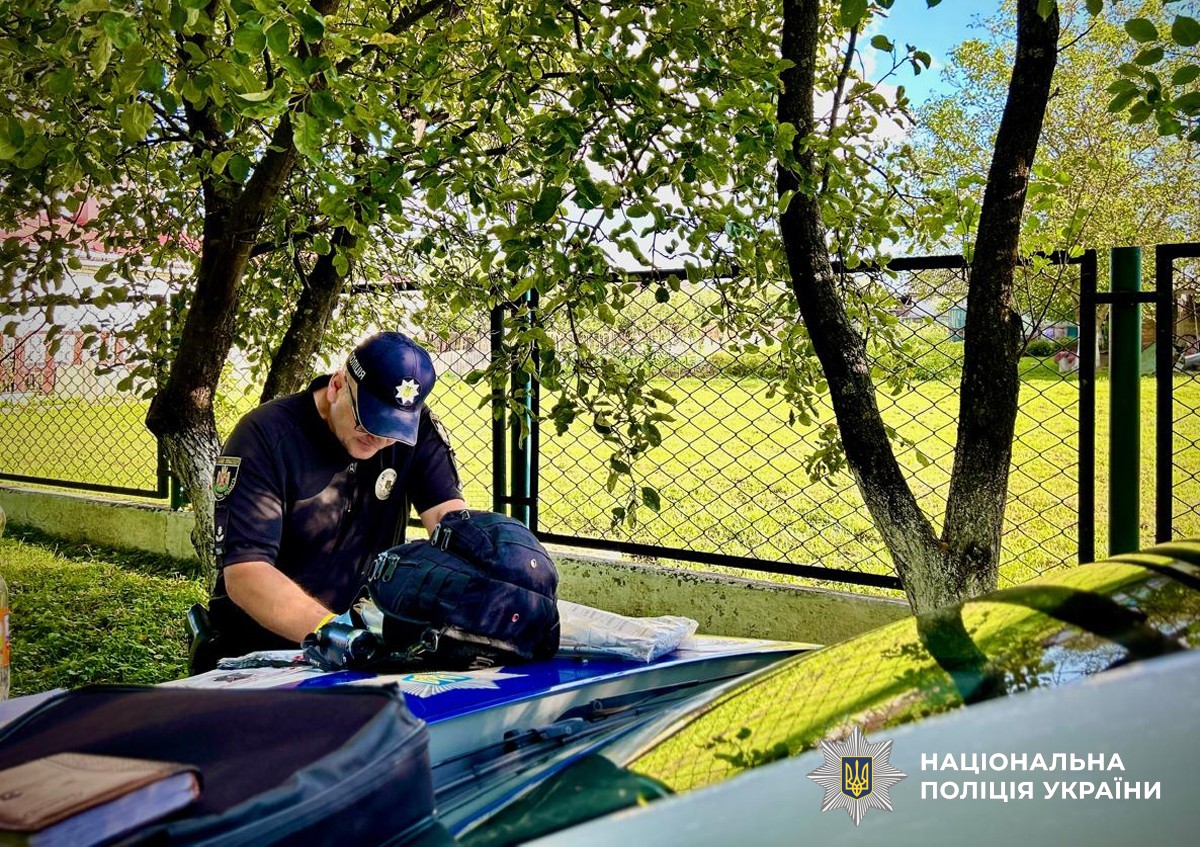 поліцейський затримав правопорушника