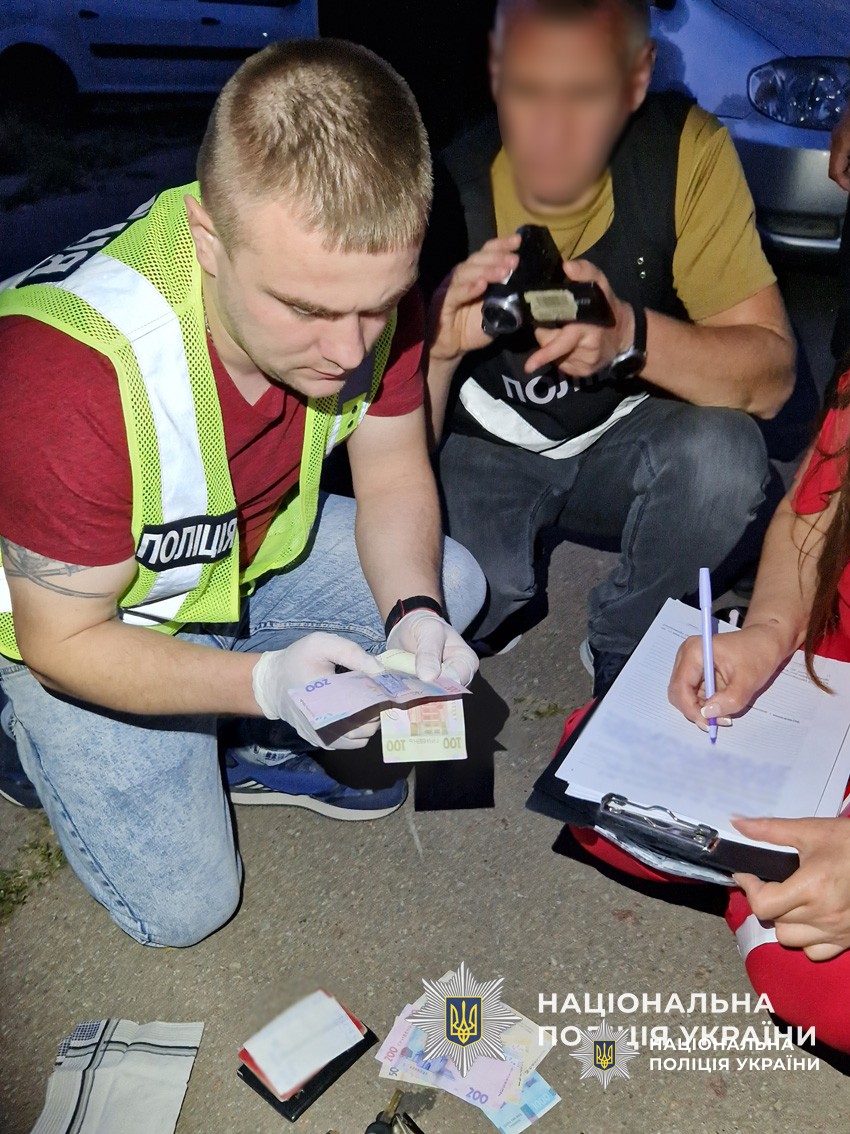 Поліція Чернігівщини спільно з СБУ затримали зловмисника, який незаконно виробляв та продавав саморобну вибухівку
