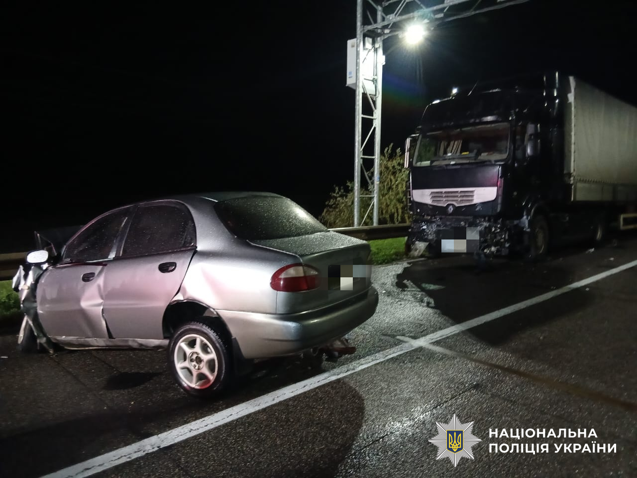 Пошкоджені автомобілі на місці ДТП