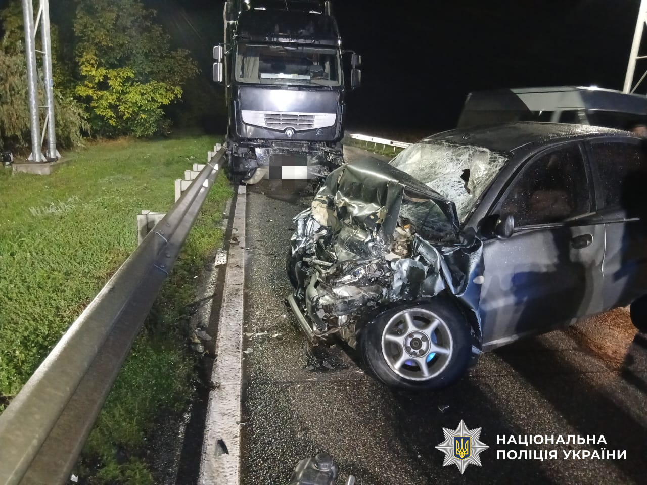 пошкоджені автомобілі на місці ДТП