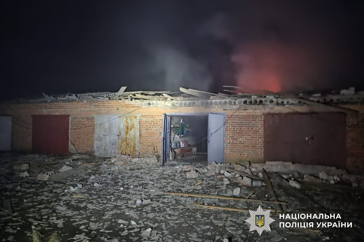 Горять гаражі