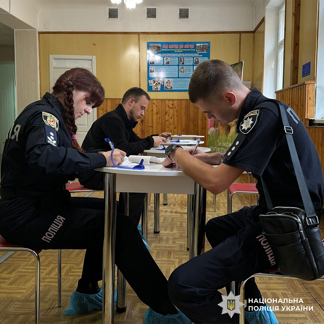 поліцейські Луганщини стали донорами крові