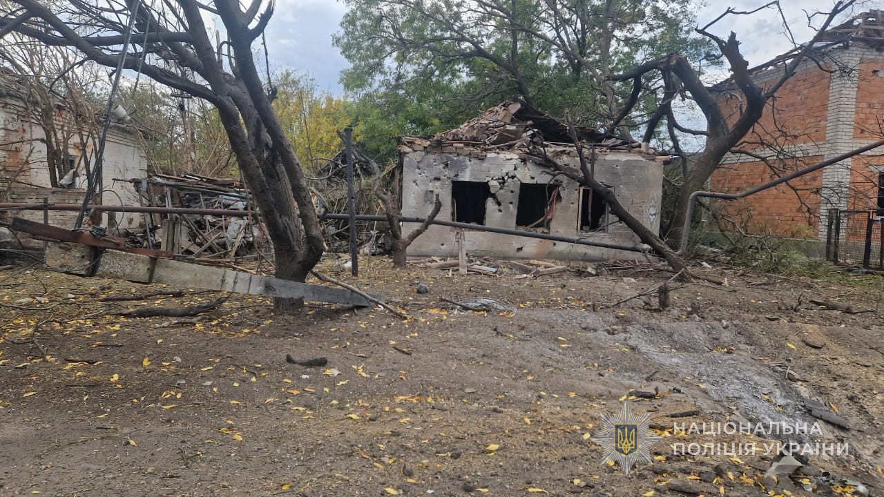 Наслідки ворожих обстрілів.