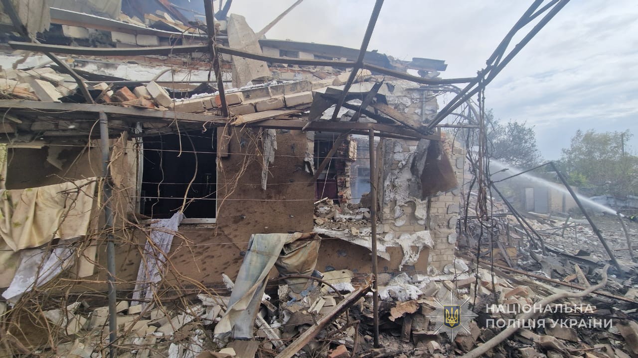 Наслідки ворожих обстрілів.