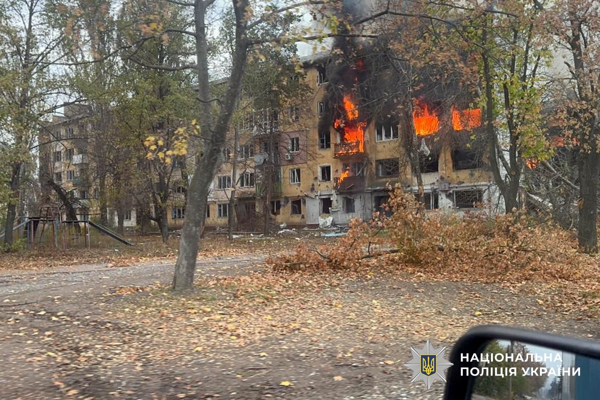 Багатоповерхівка горить