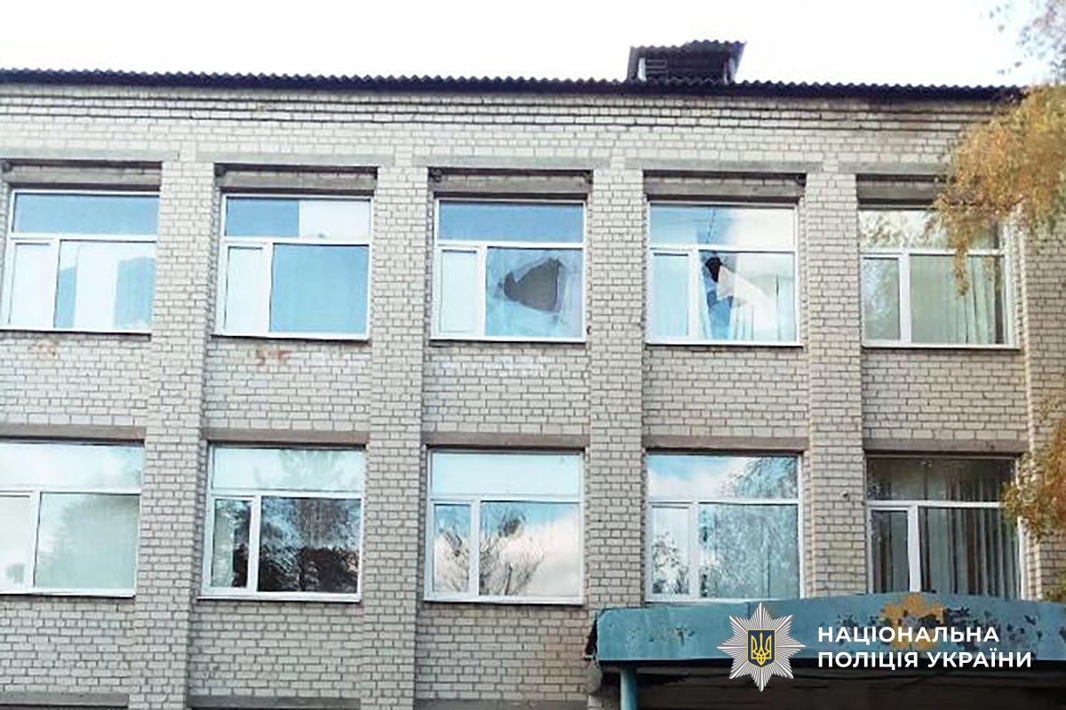 Будівля без вікон