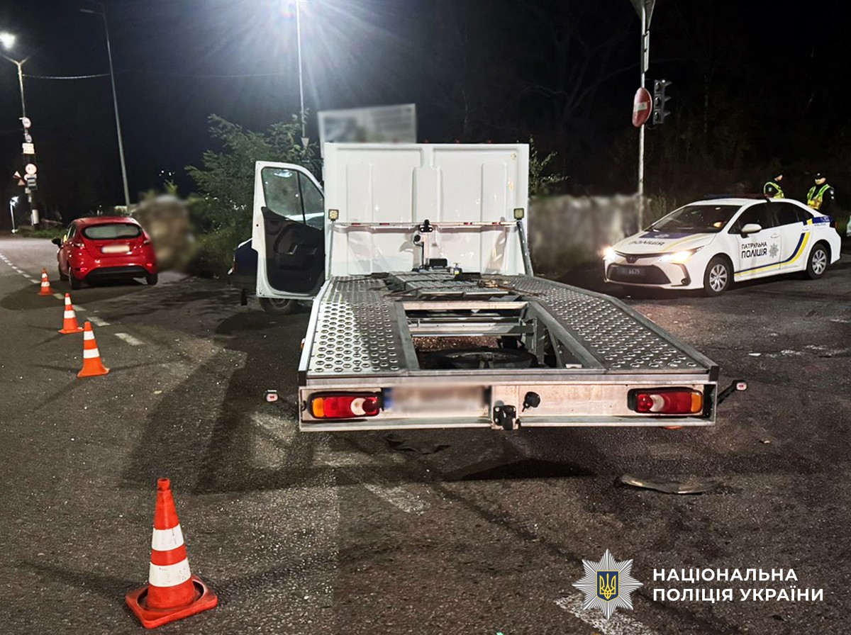 Поліцейські на місці ДТП.