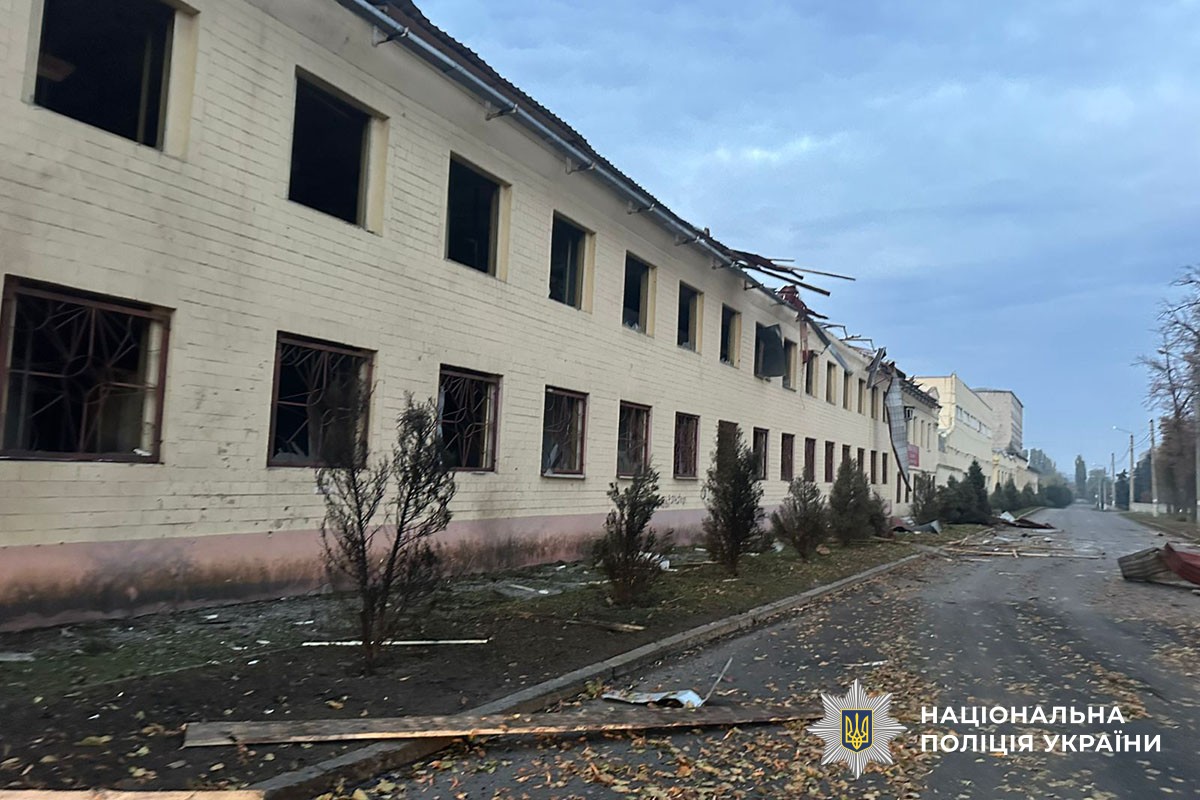 Будівля без вікон