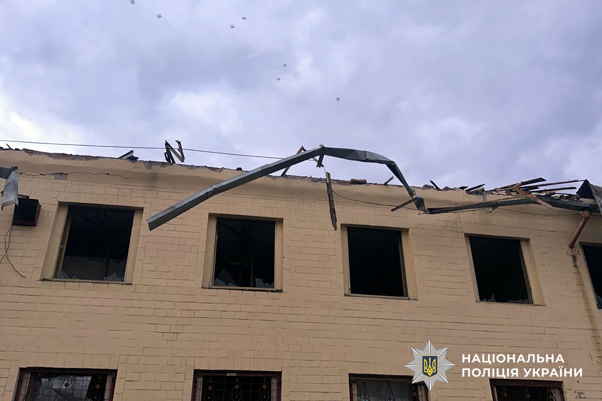 Будівля без вікон